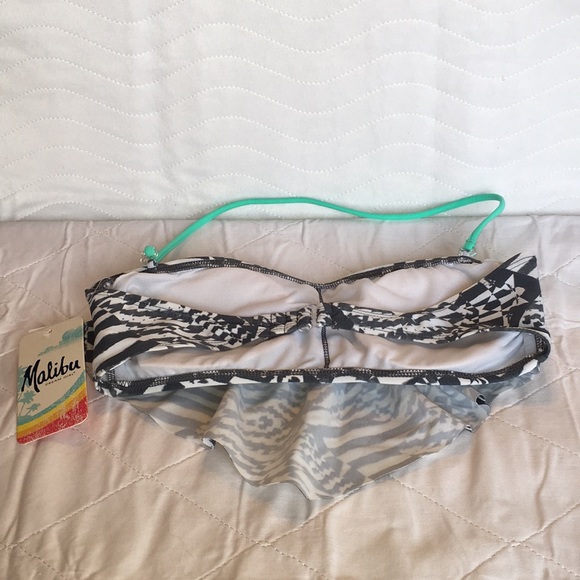 Malibu Zebra Flounce Bikini Top Sz M - Picture 3 of 8